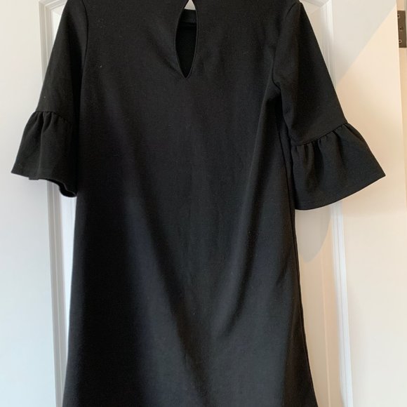 Black shift dress with trumpet sleeves - Picture 2 of 2
